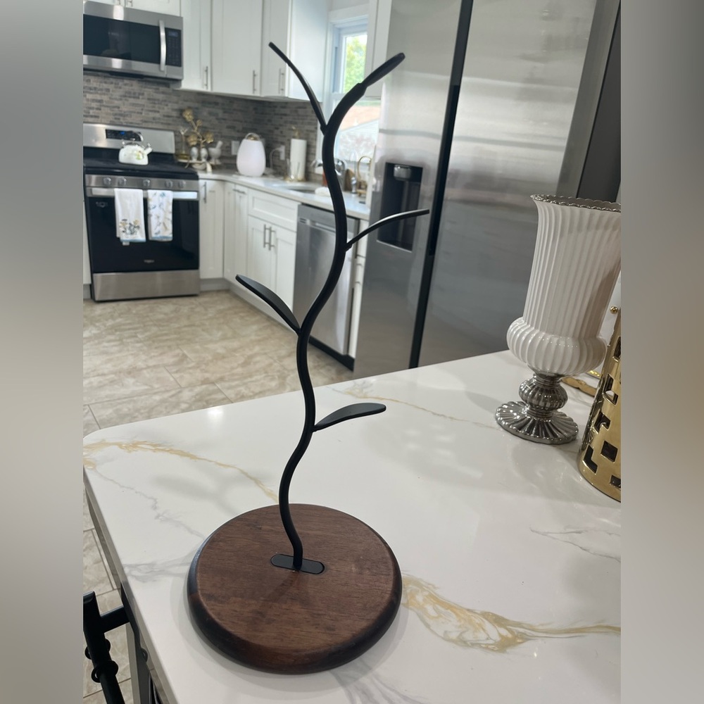 Black Metal Jewelry Tree Stand